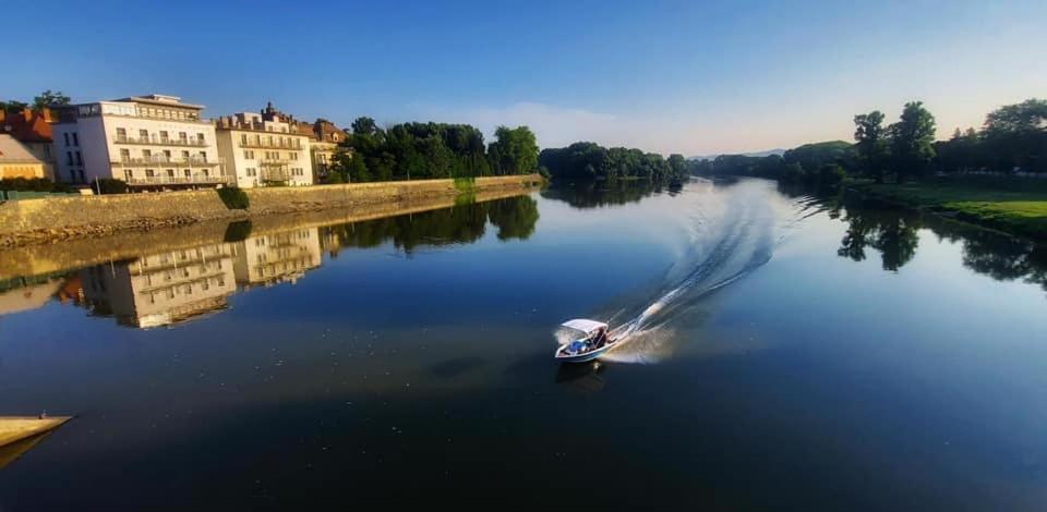 Hotel Pavla П'єштяни Екстер'єр фото